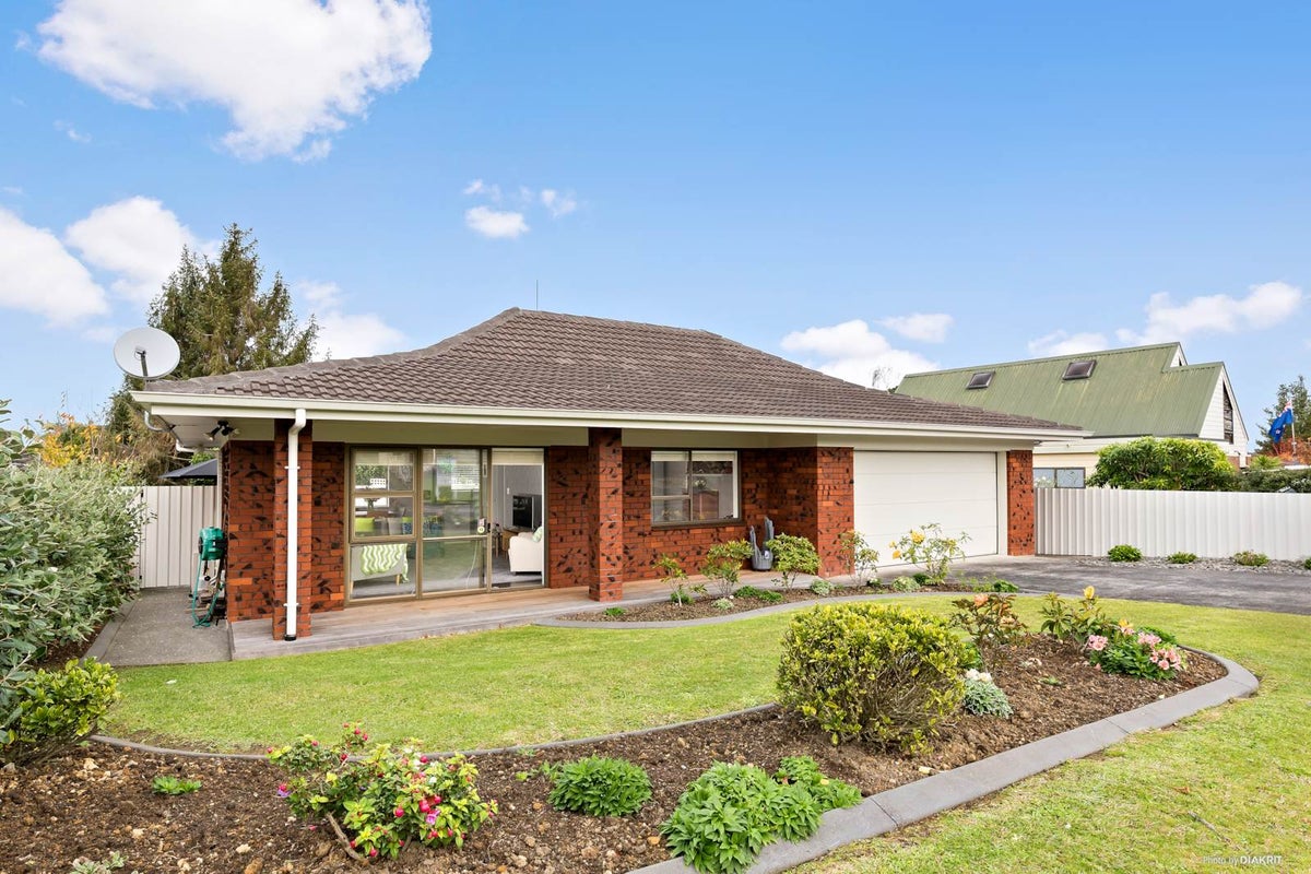 1/25 Gills Avenue, Papakura, Auckland - Carousel 1