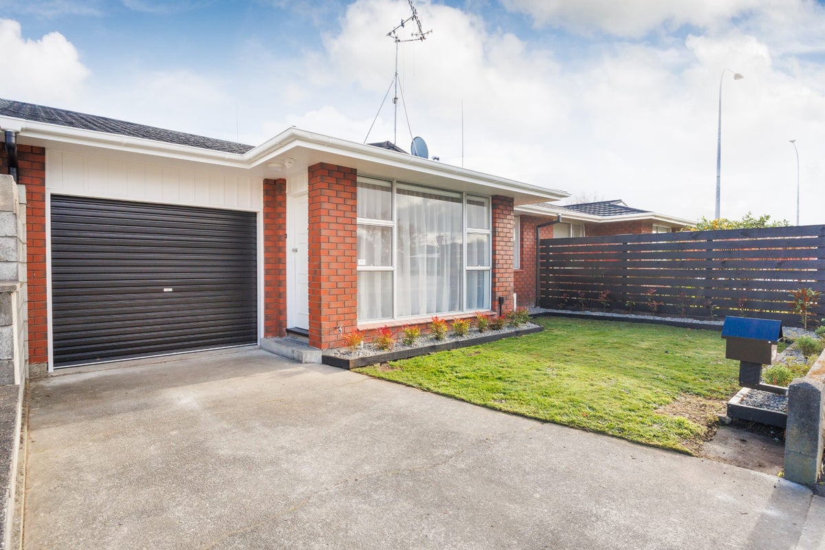 270 Ruahine Street, Terrace End, Palmerston North - Carousel 1