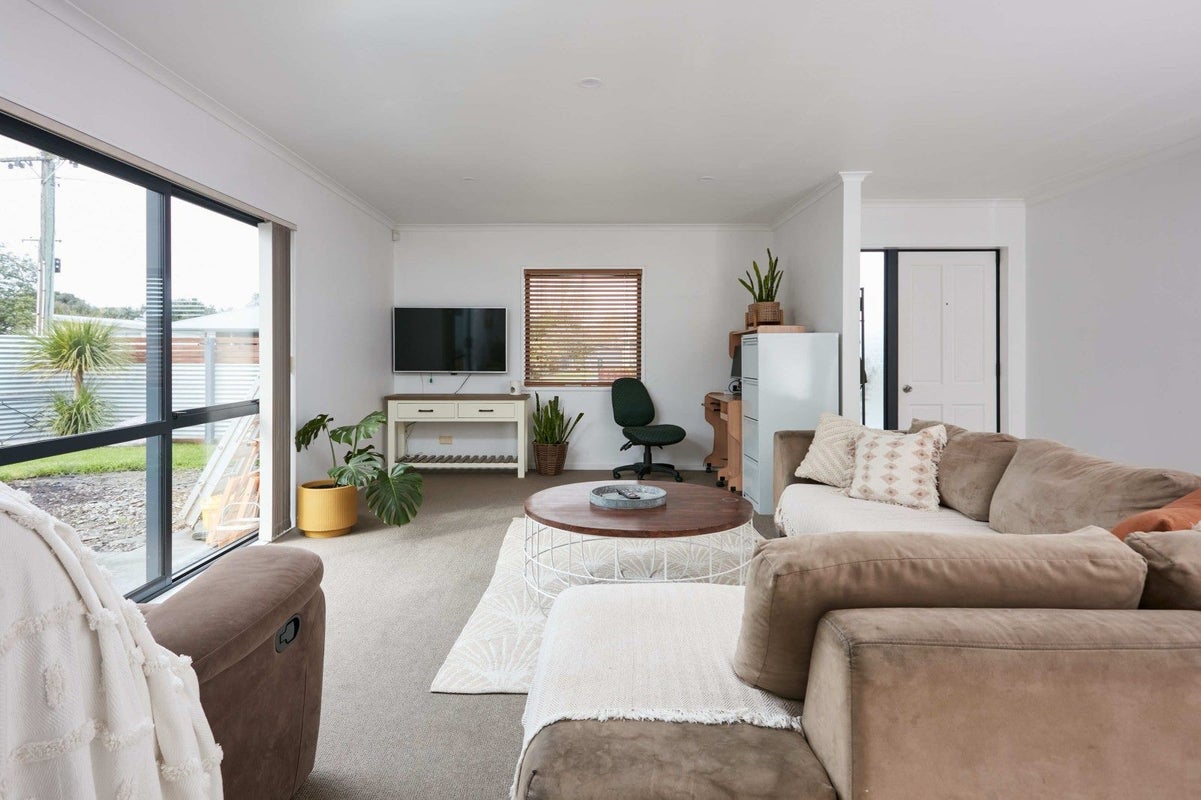 3 Wilson Street, Tamarau, Gisborne - Carousel 2