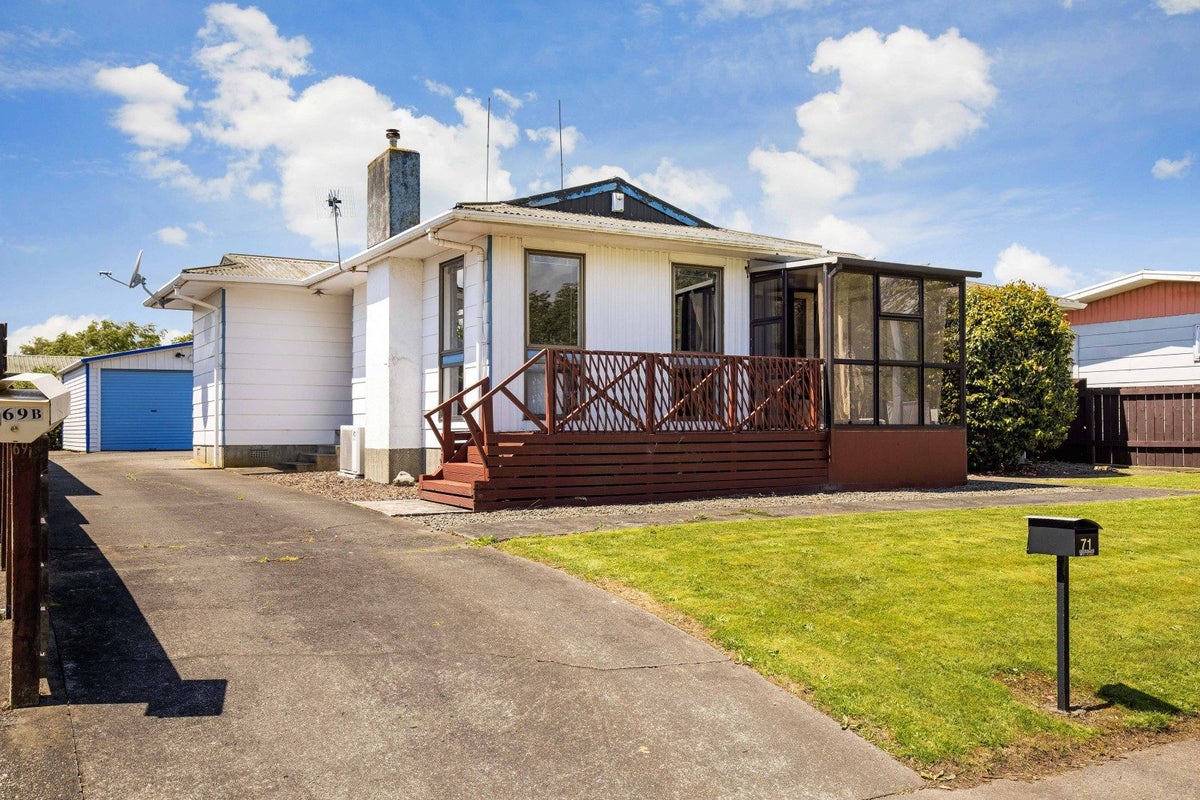 71 Kaimanawa Street, Kelvin Grove, Palmerston North - Carousel 1