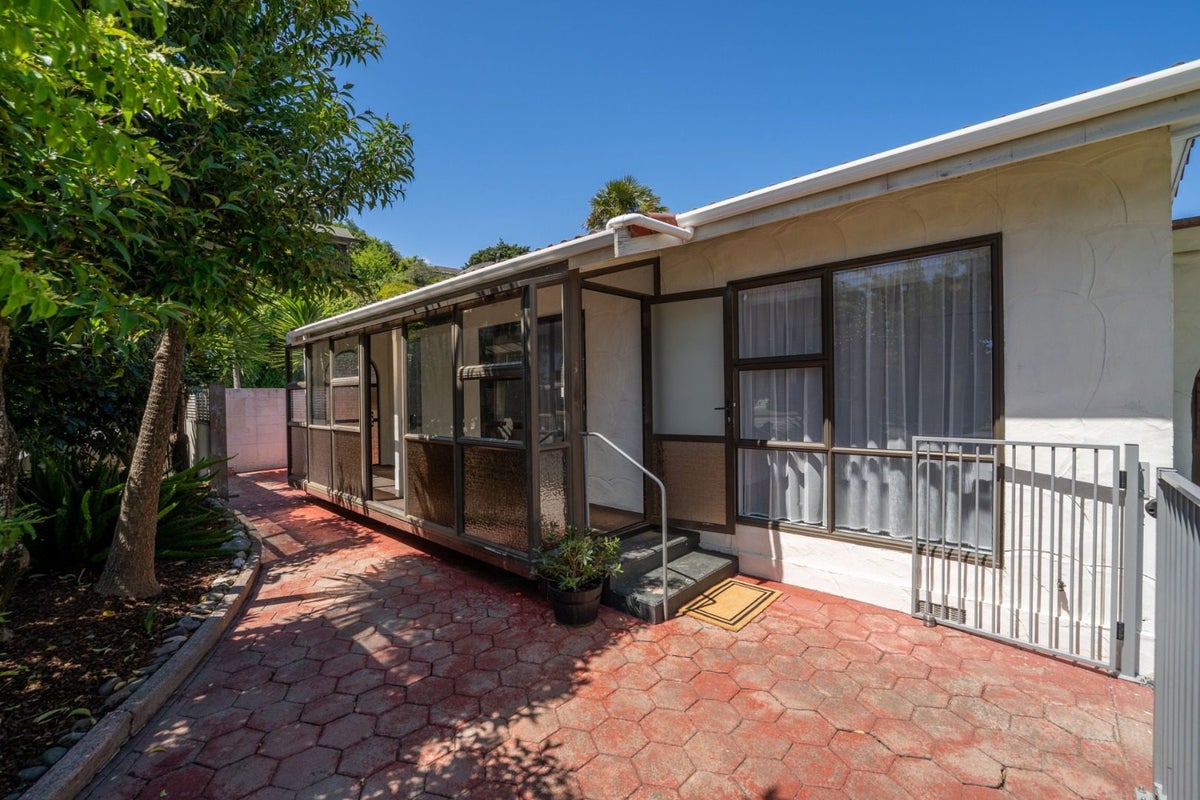 2/18 Rui Street, Tahunanui, Nelson - Carousel 2