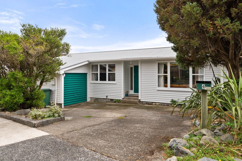 4 Camrose Grove, Kingston, Wellington - Carousel 1
