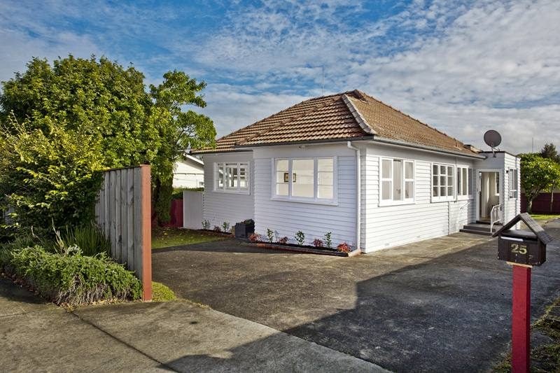 25 Esmonde Road, Takapuna, Auckland - Carousel 8