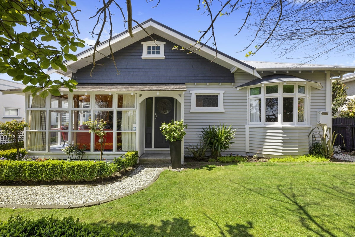 159 Coronation Avenue, Welbourn, New Plymouth - Carousel 2