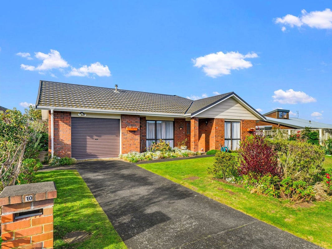 10 Downes Avenue, Springvale, Whanganui - Carousel 1