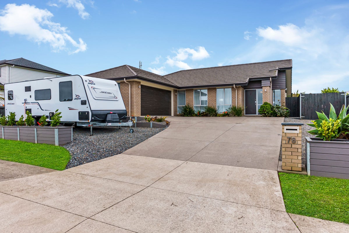 78 Eighth View Avenue, Beachlands, Auckland - Carousel 1