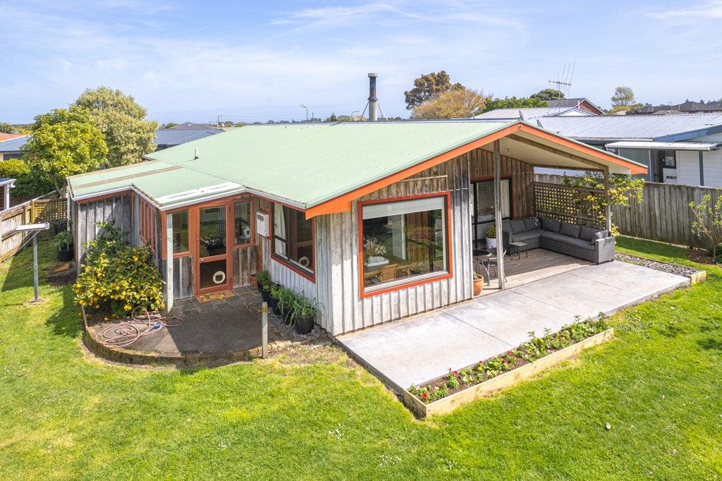 22 Bullock Drive, Springvale, Whanganui - Carousel 1