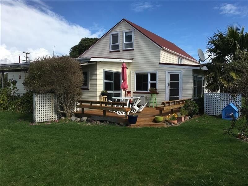 10 Hana Udy Place, Paraparaumu Beach, Paraparaumu - Carousel 1