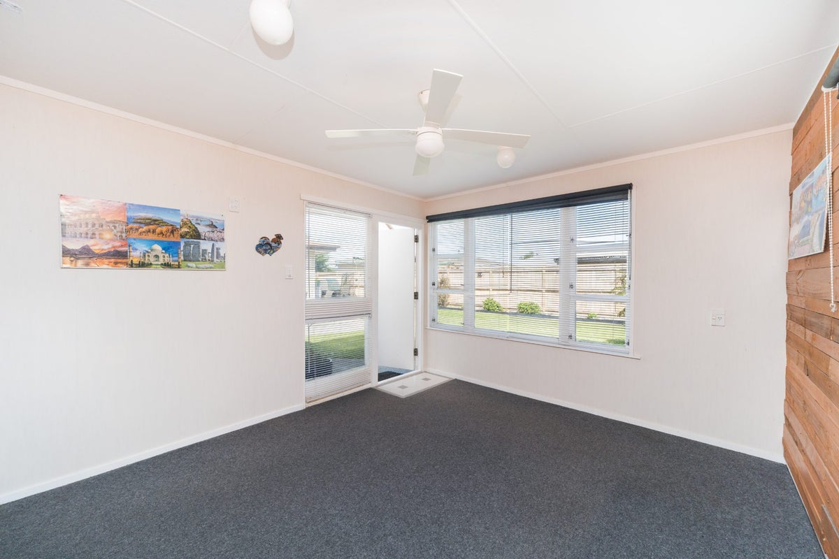 28 Karamea Crescent, Kelvin Grove, Palmerston North - Carousel 25