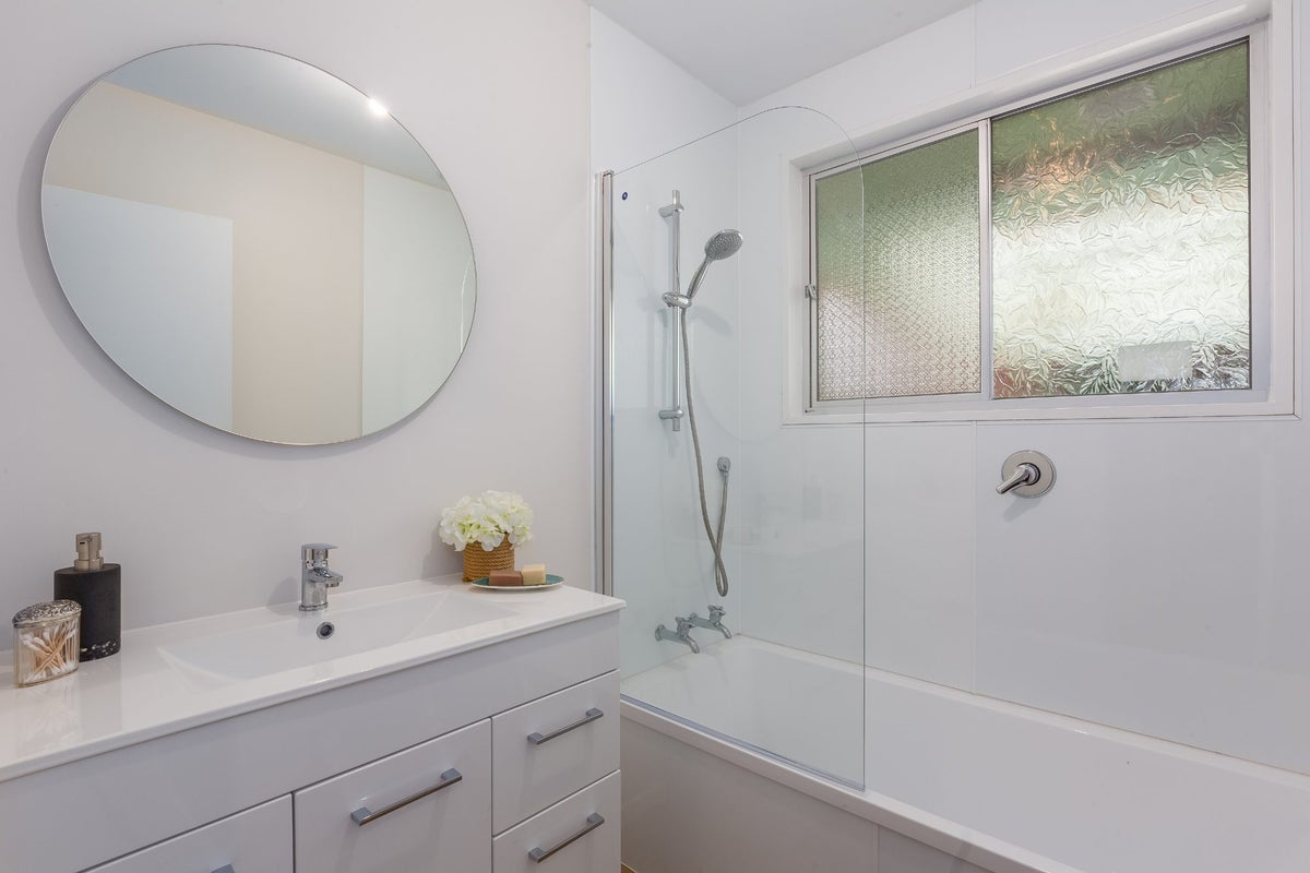 33 August Street, Stokes Valley, Lower Hutt - Carousel 15