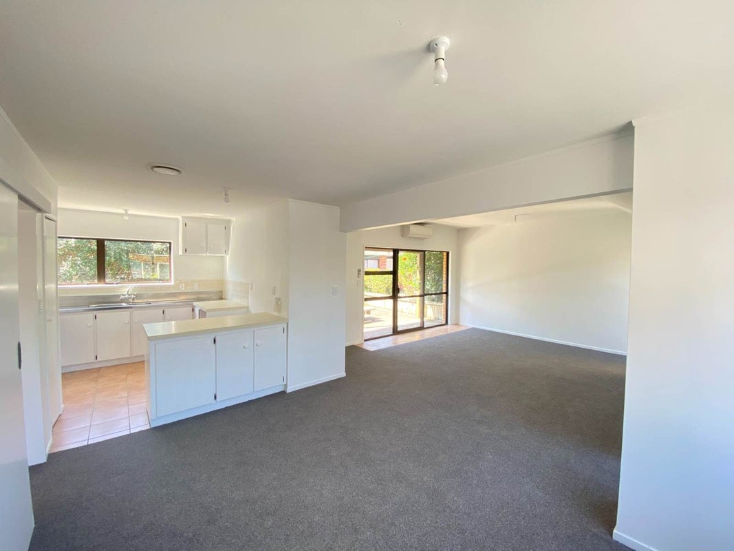 2/59 Cook Street, Howick, Auckland - Carousel 2