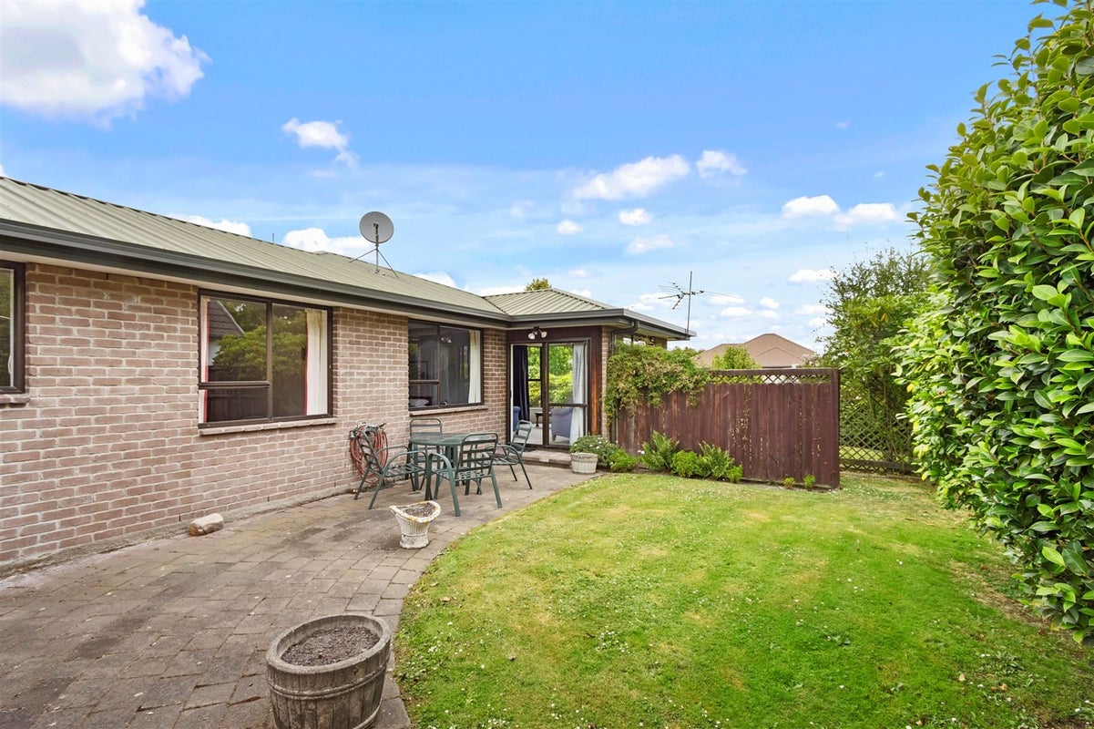 1/11 Lochmore Street, Bishopdale, Christchurch - Carousel 2