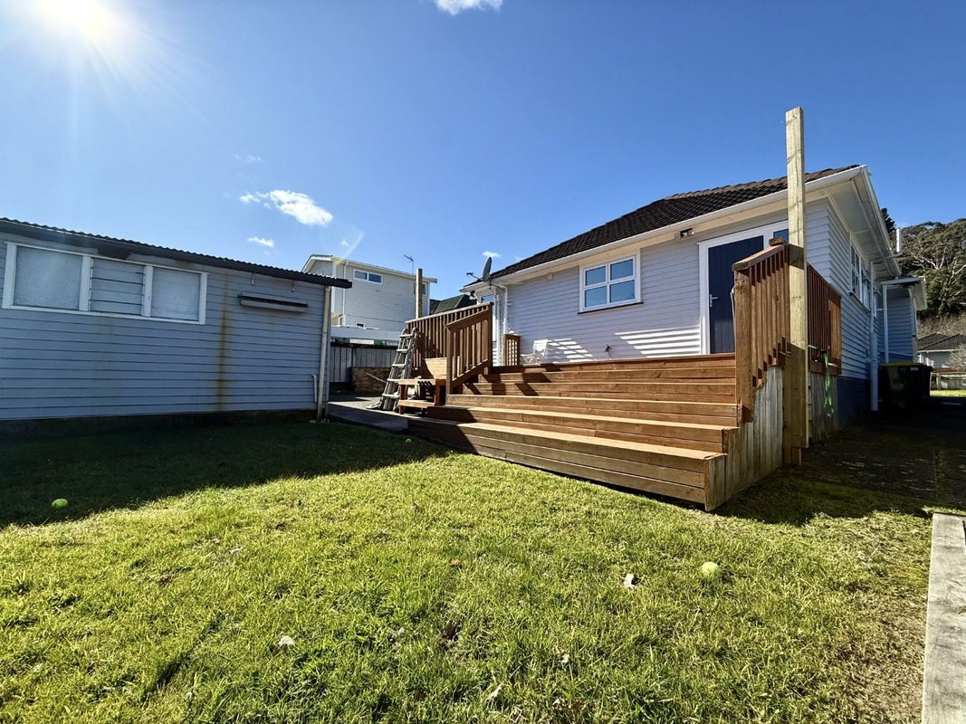 27 Rimu Street, Naenae, Lower Hutt - Carousel 1