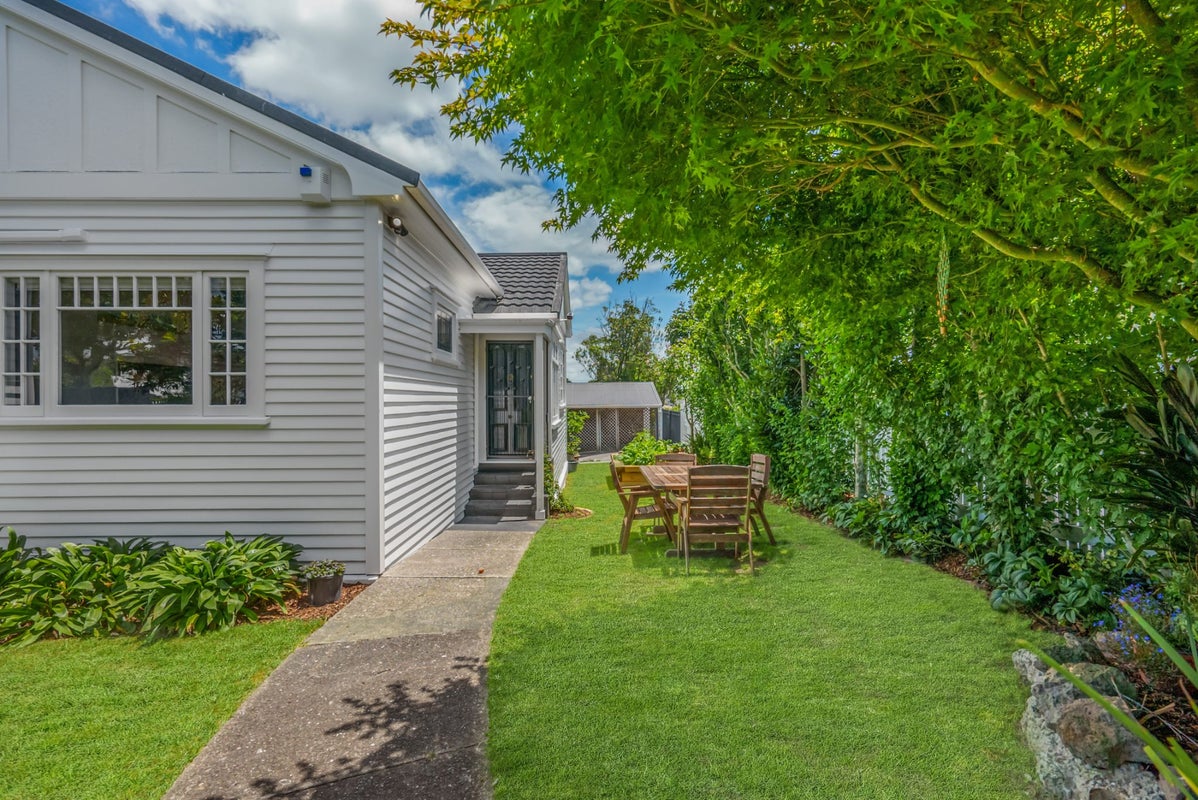 23 Lemington Road, Westmere, Auckland - Carousel 2