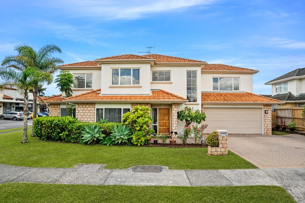 11 Barcaldine Road, Flat Bush, Auckland - Carousel 1
