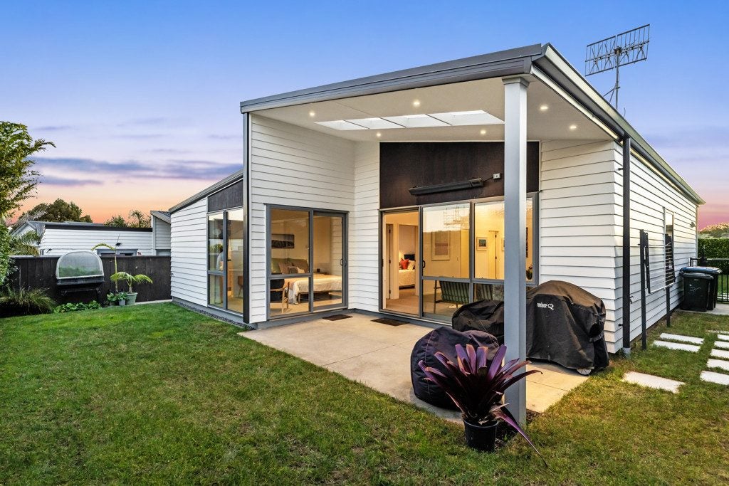 3C Torrington Crescent, Glen Innes, Auckland City, Auckland - Carousel 1