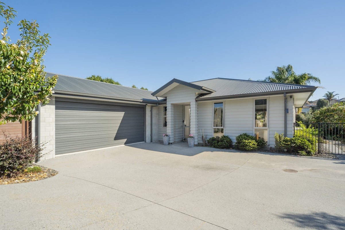 2 Sharman Place, Pyes Pa, Tauranga - Carousel 1