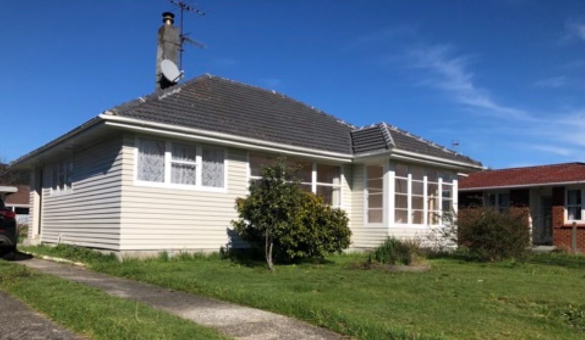 4 Joseph grove, Elderslea, Upper Hutt - Carousel 1