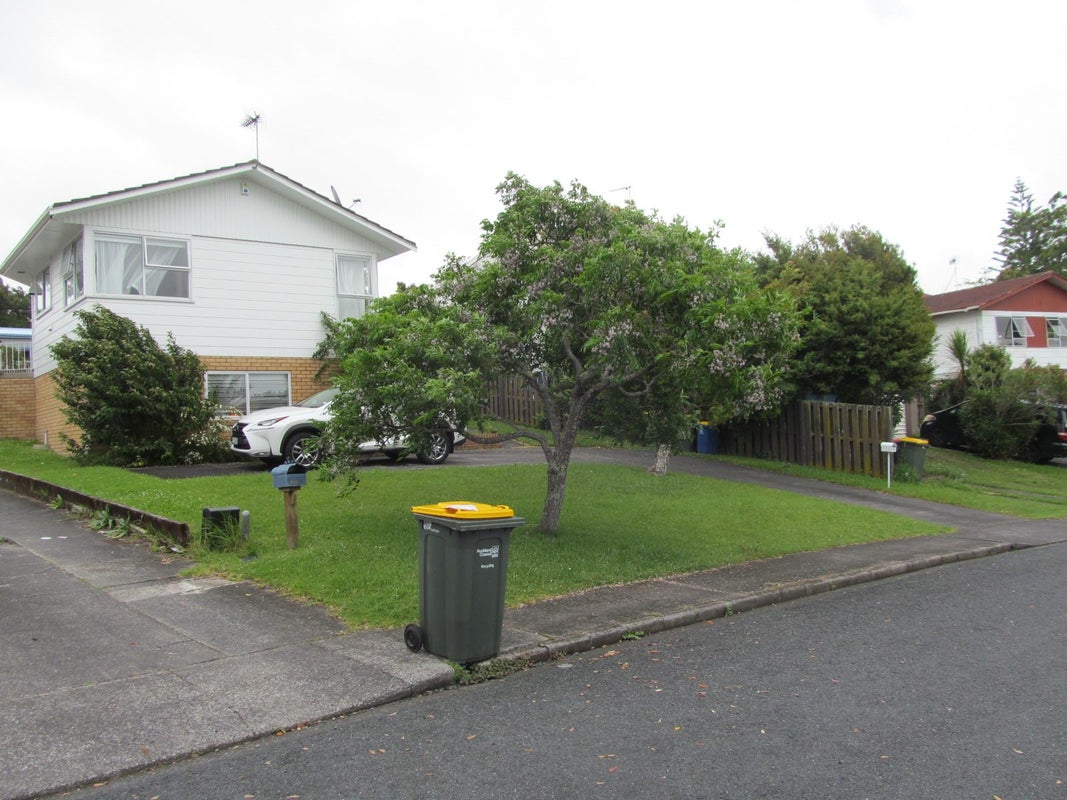 1/60 Cockayne Crescent, Sunnynook, Auckland - Carousel 1