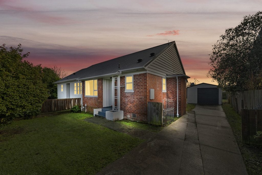 11 Torlesse Street, Avonside, Christchurch - Carousel 1