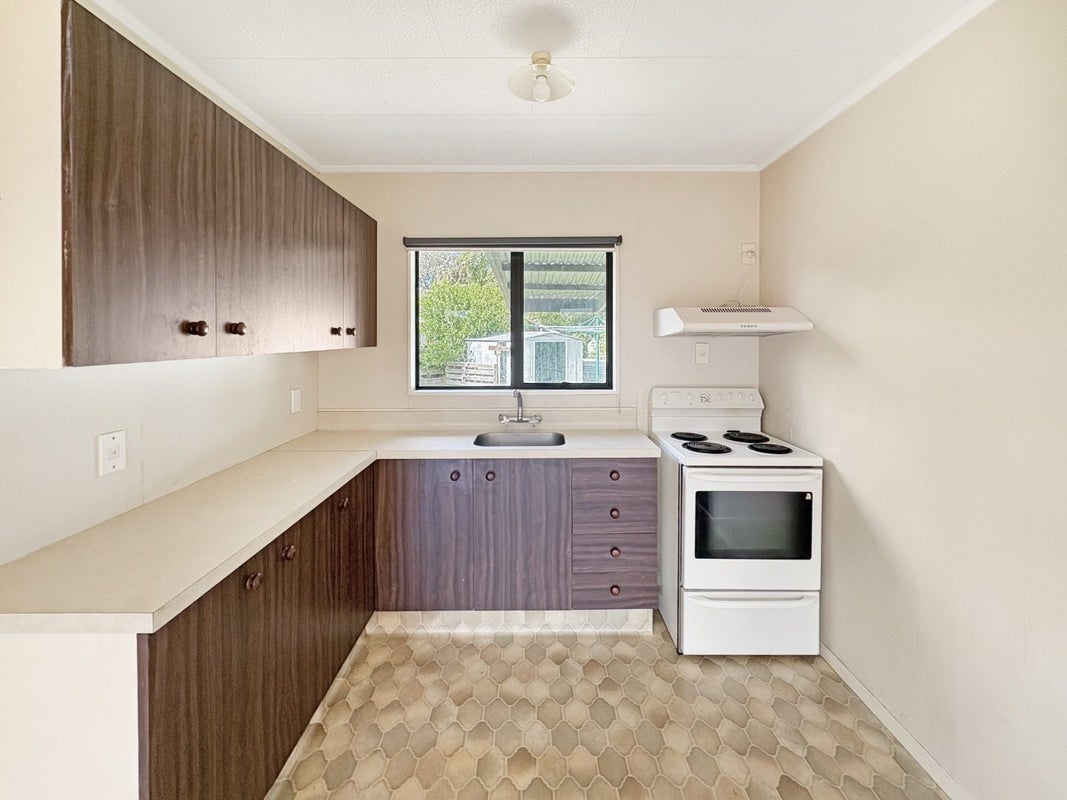 62 Kaimanawa Street, Kelvin Grove, Palmerston North - Carousel 2