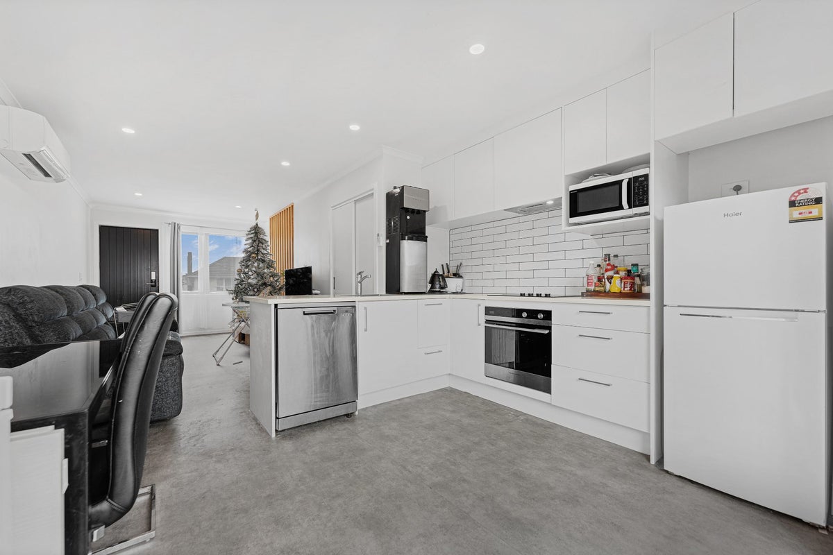 2/78 Swaffield Road, Papatoetoe, Manukau City, Auckland - Carousel 2