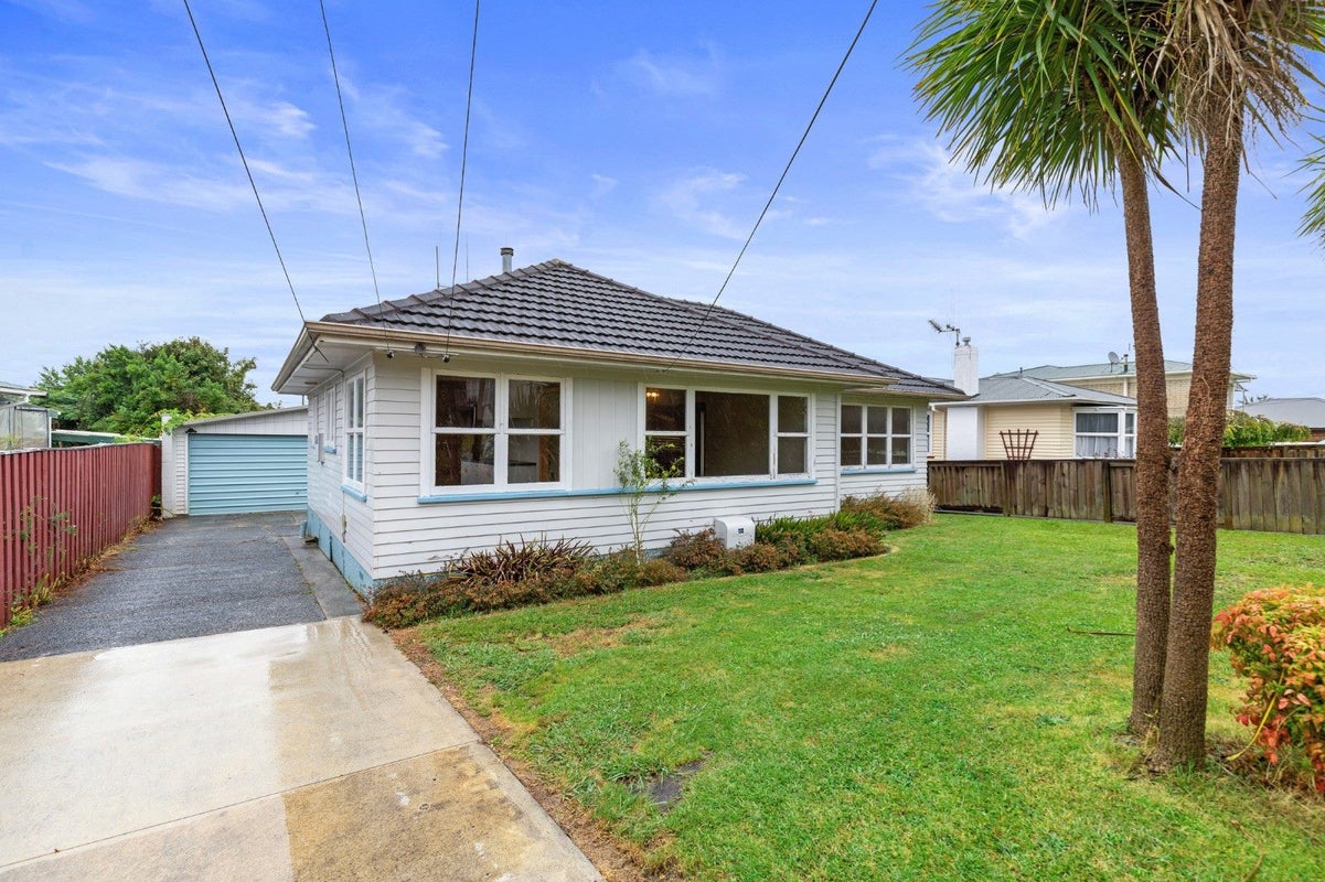 11 Priscilla Crescent, Melville, Hamilton - Carousel 2