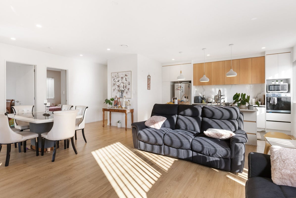 81 Thomas Road, Flat Bush, Auckland - Carousel 2