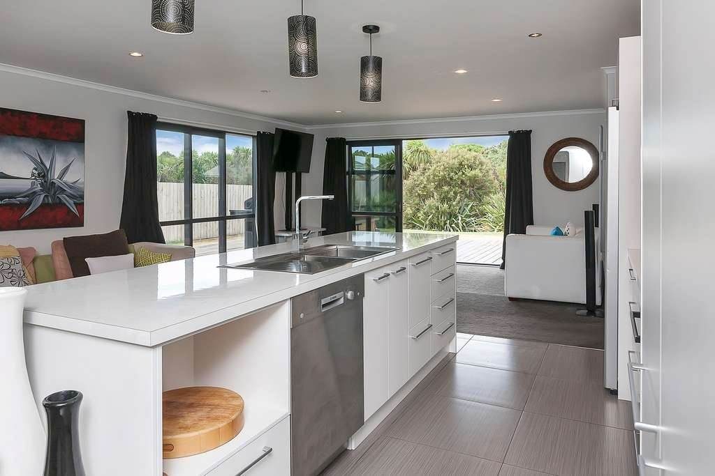 10 Waikohua Place, Ruakaka, Whangarei - Carousel 1