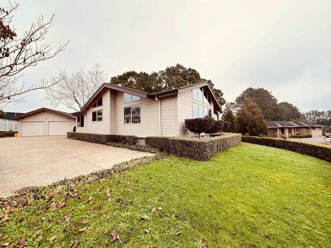 12 Mahoe Glade, Patumahoe, Pukekohe - Carousel 1