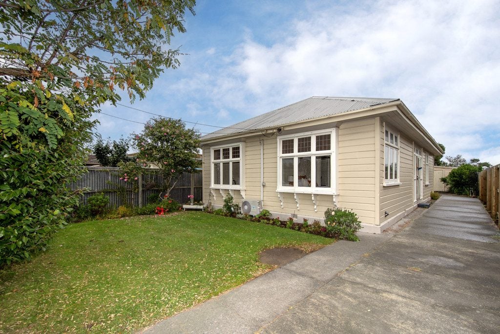 398 Keyes Road, New Brighton, Christchurch - Carousel 1