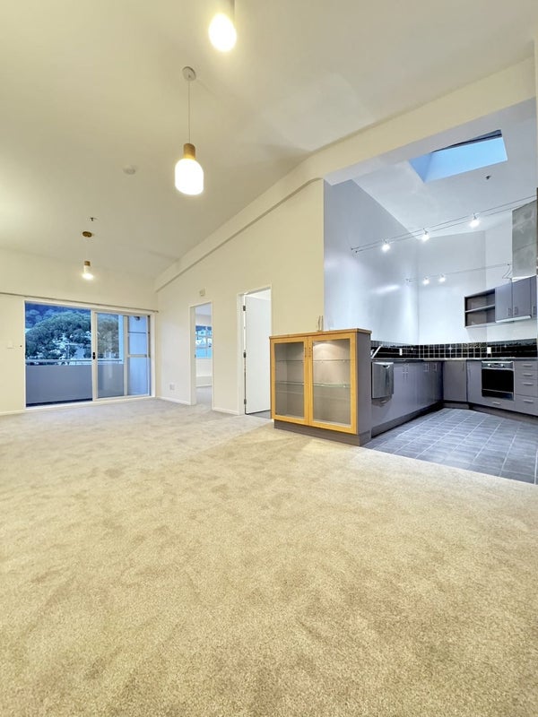 11/6 Elizabeth Street, Mount Victoria, Wellington - Carousel 2