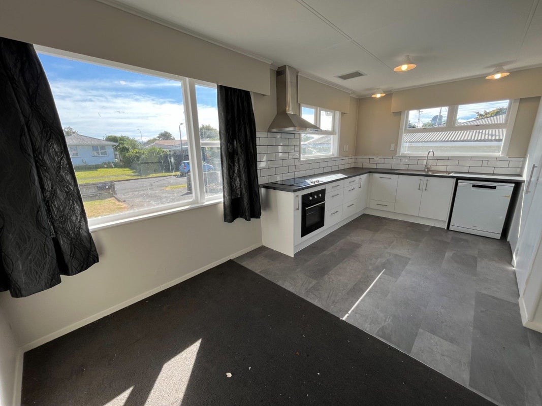 24 Stephens Crescent, Highbury, Palmerston North - Carousel 2