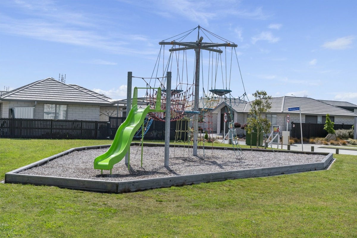 3 Rose Lane, Papamoa - Carousel 17