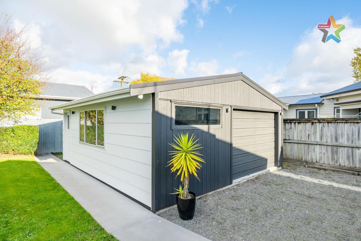 14 Golf Road, Manor Park, Lower Hutt - Carousel 26