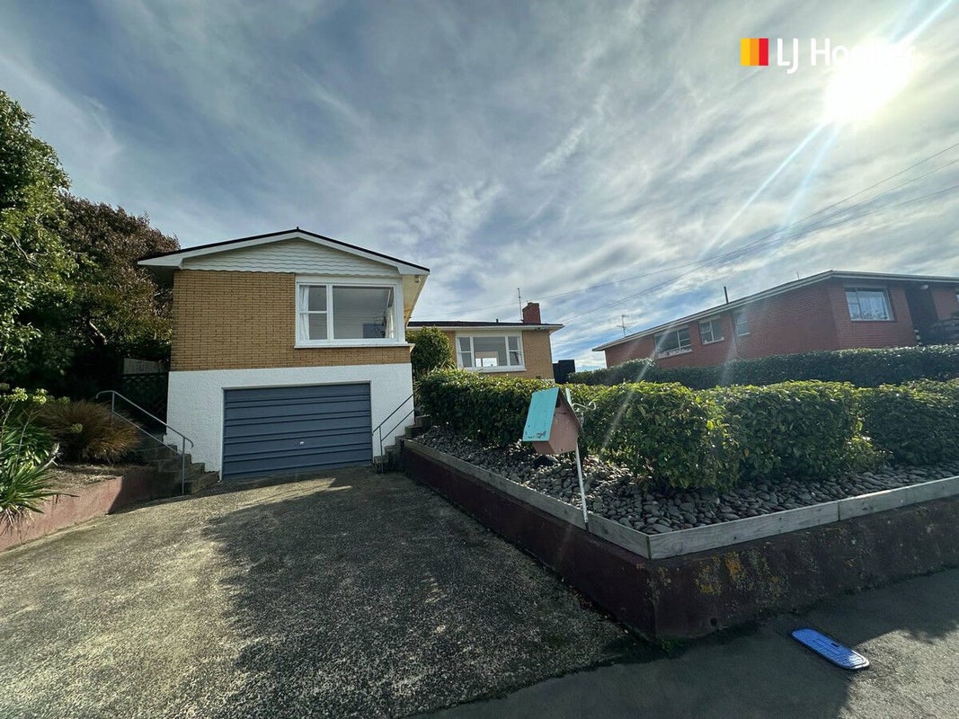 65 Spencer Street, Andersons Bay, Dunedin - Carousel 1