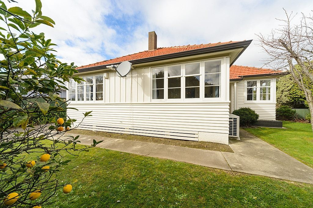 8 Hulme Street, Roslyn, Palmerston North - Carousel 2