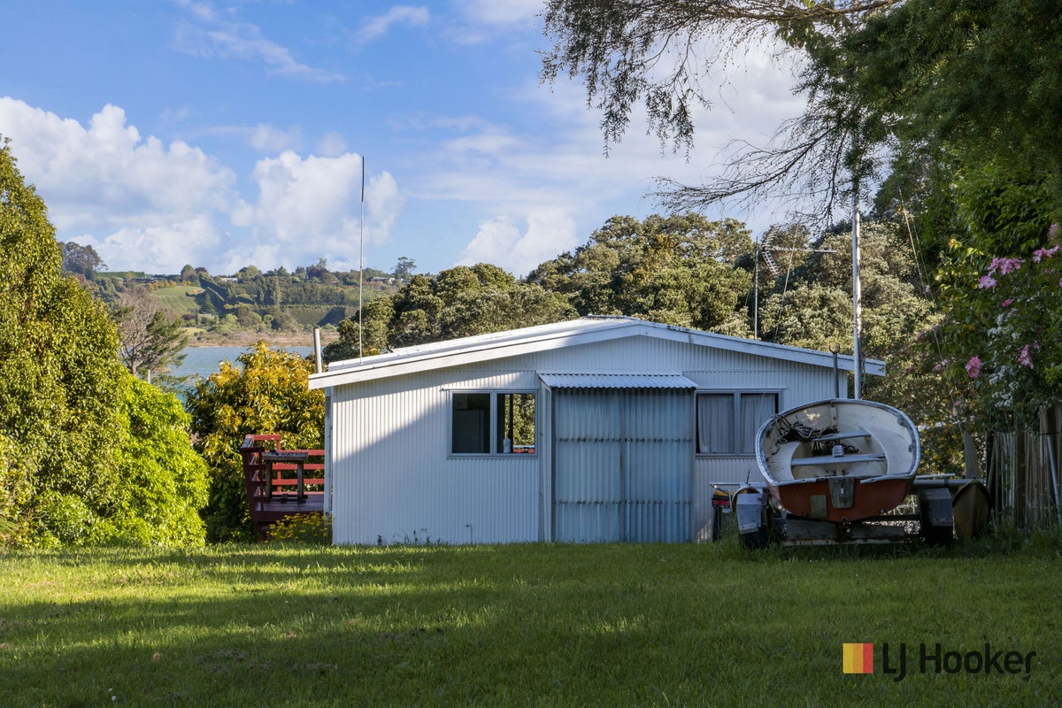 16 Giles Way, Tanners Point, Tahawai - Carousel 23