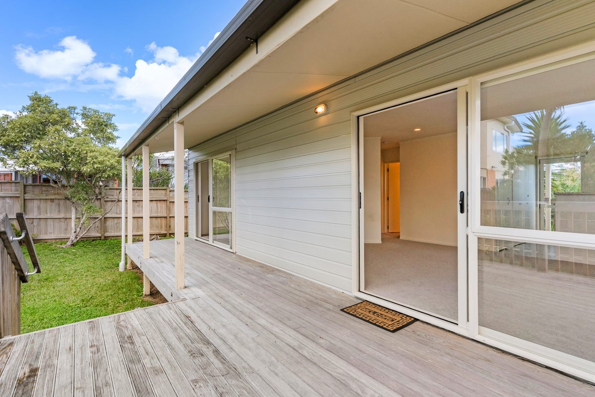 95 Ocean View Road, Hillcrest, Auckland - Carousel 2
