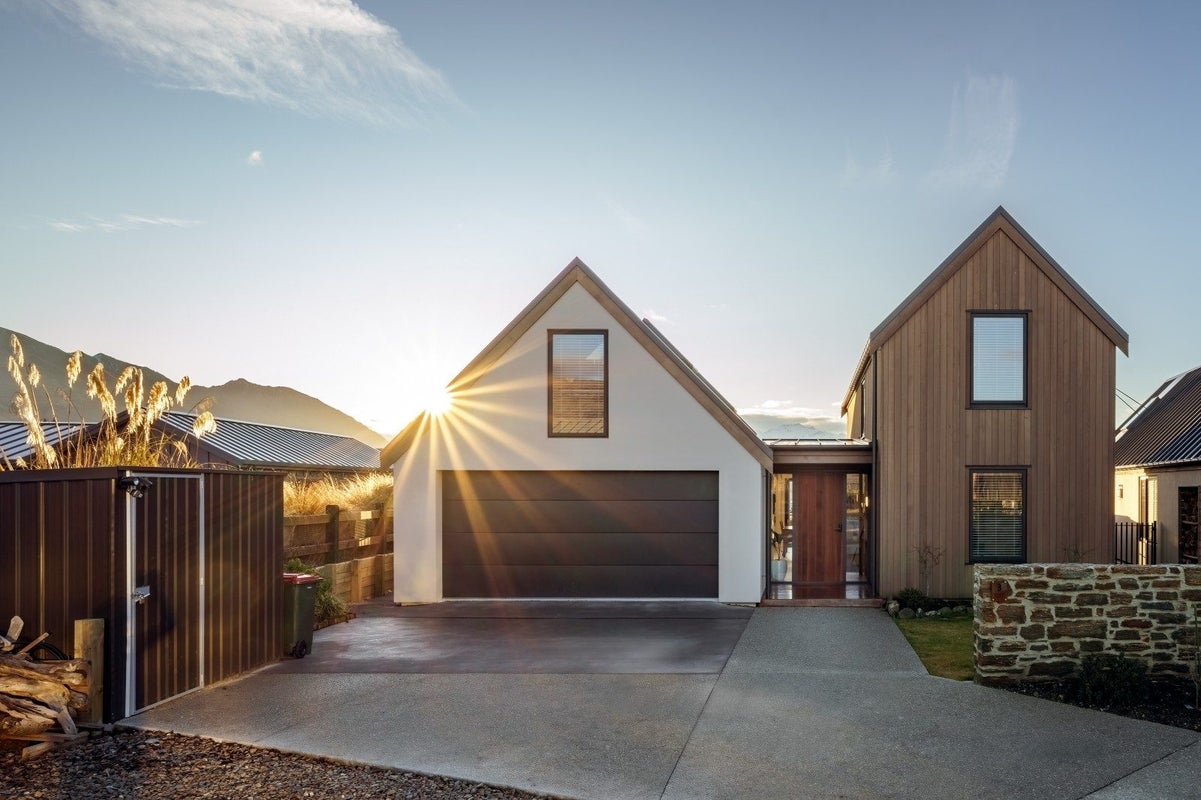 3 Marjon Drive, WANAKA - Carousel 25