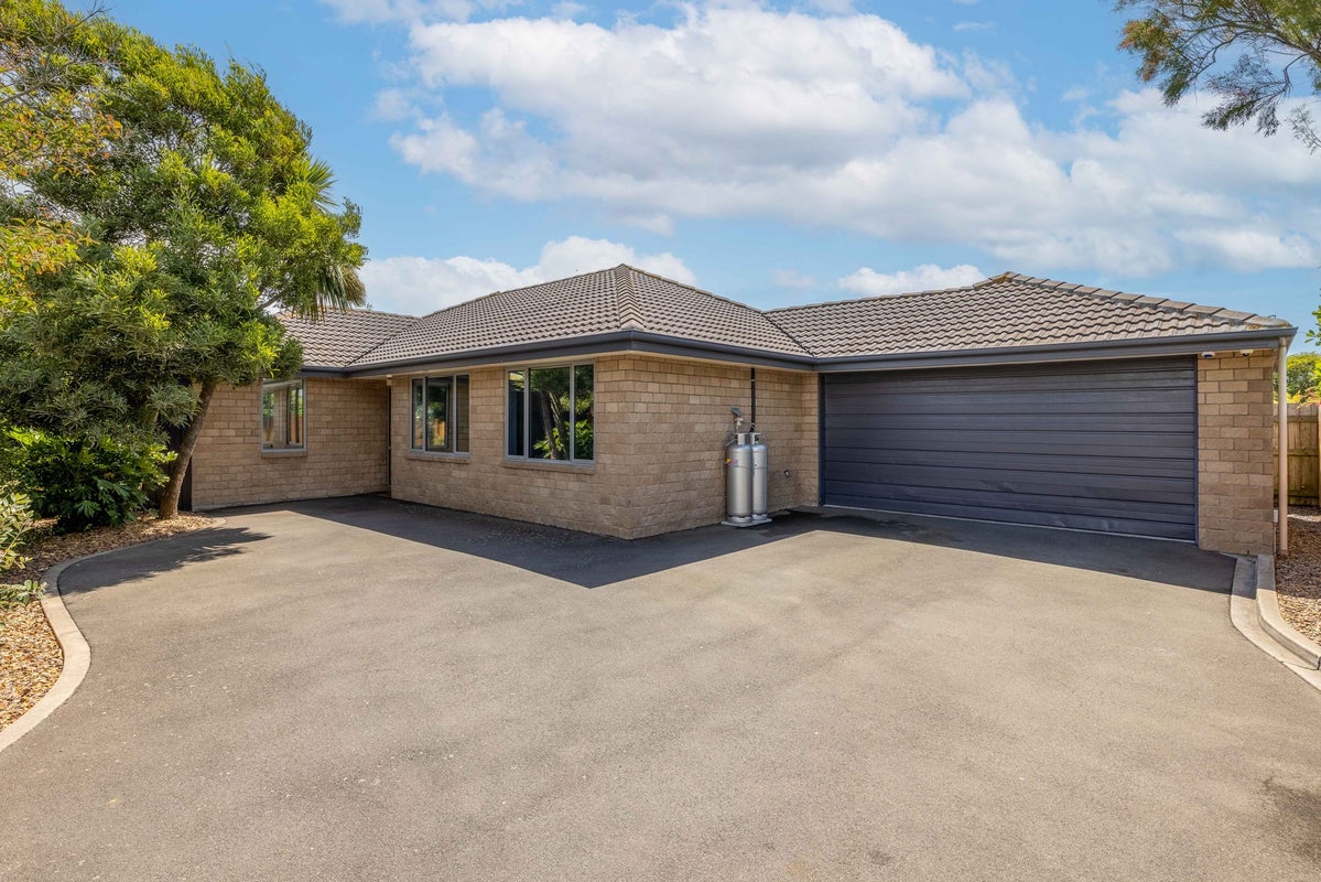 29 Estuary Road, New Brighton, Christchurch - Carousel 1