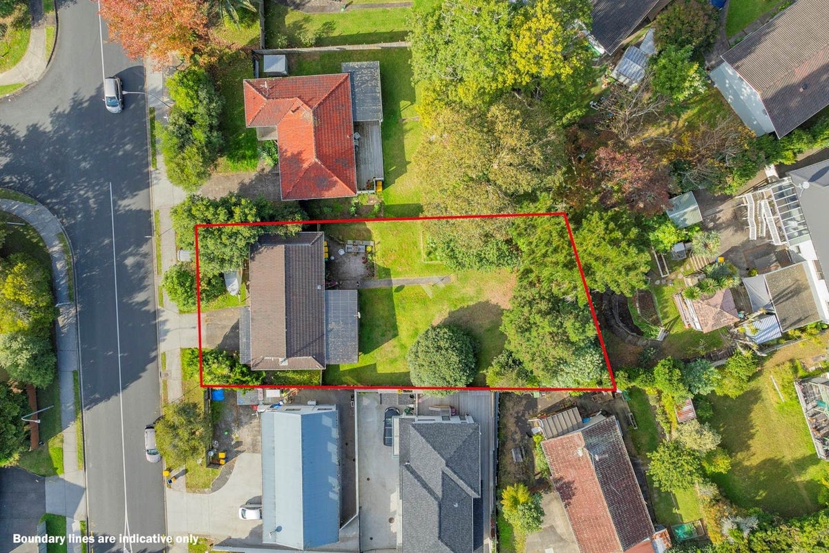 57 Oaktree Avenue, Browns Bay, Auckland - Carousel 2