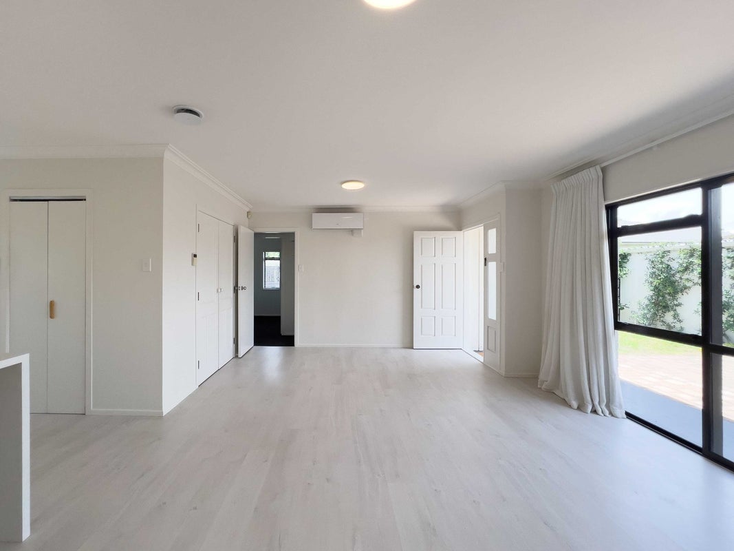 10C Frances Street, Hamilton East, Hamilton - Carousel 2