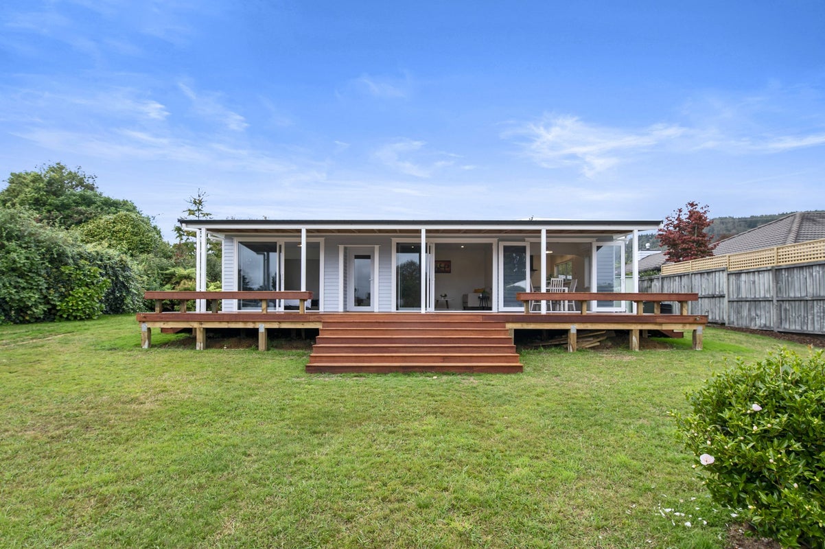 17 Selwyn Road, Lynmore, Rotorua - Carousel 1