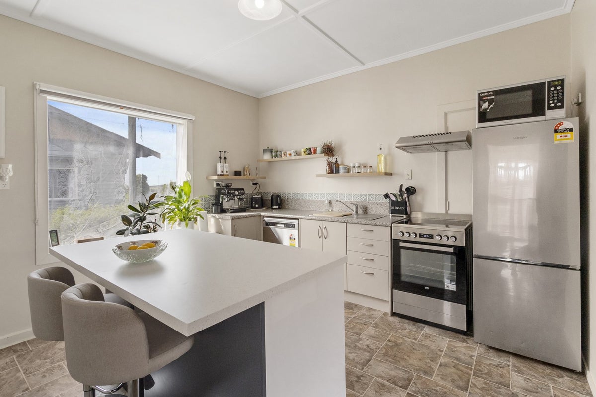 12 Brenda Street, Kensington, Timaru - Carousel 2
