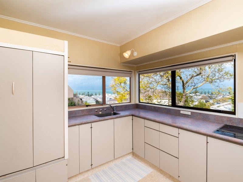2/9 Colenso Avenue, Hospital Hill, Napier - Carousel 2