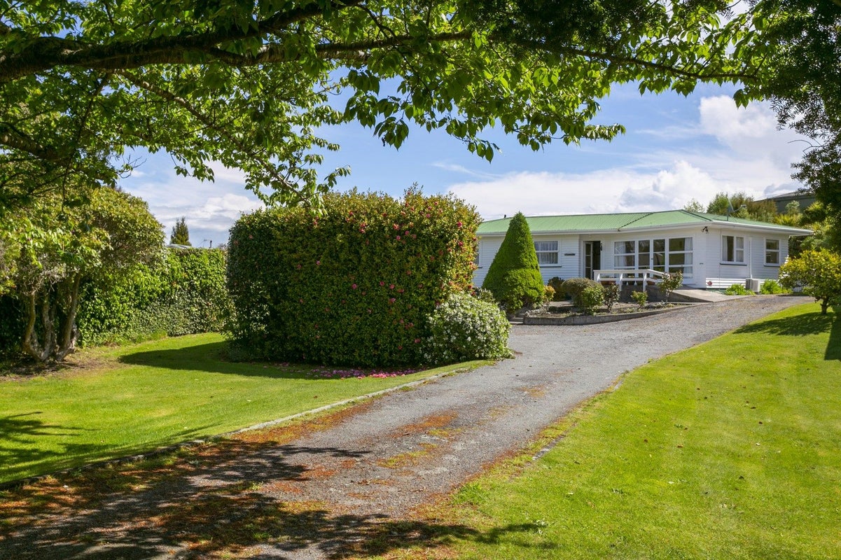 63 Hinemoa Avenue, Taupo, Taupo - Carousel 1