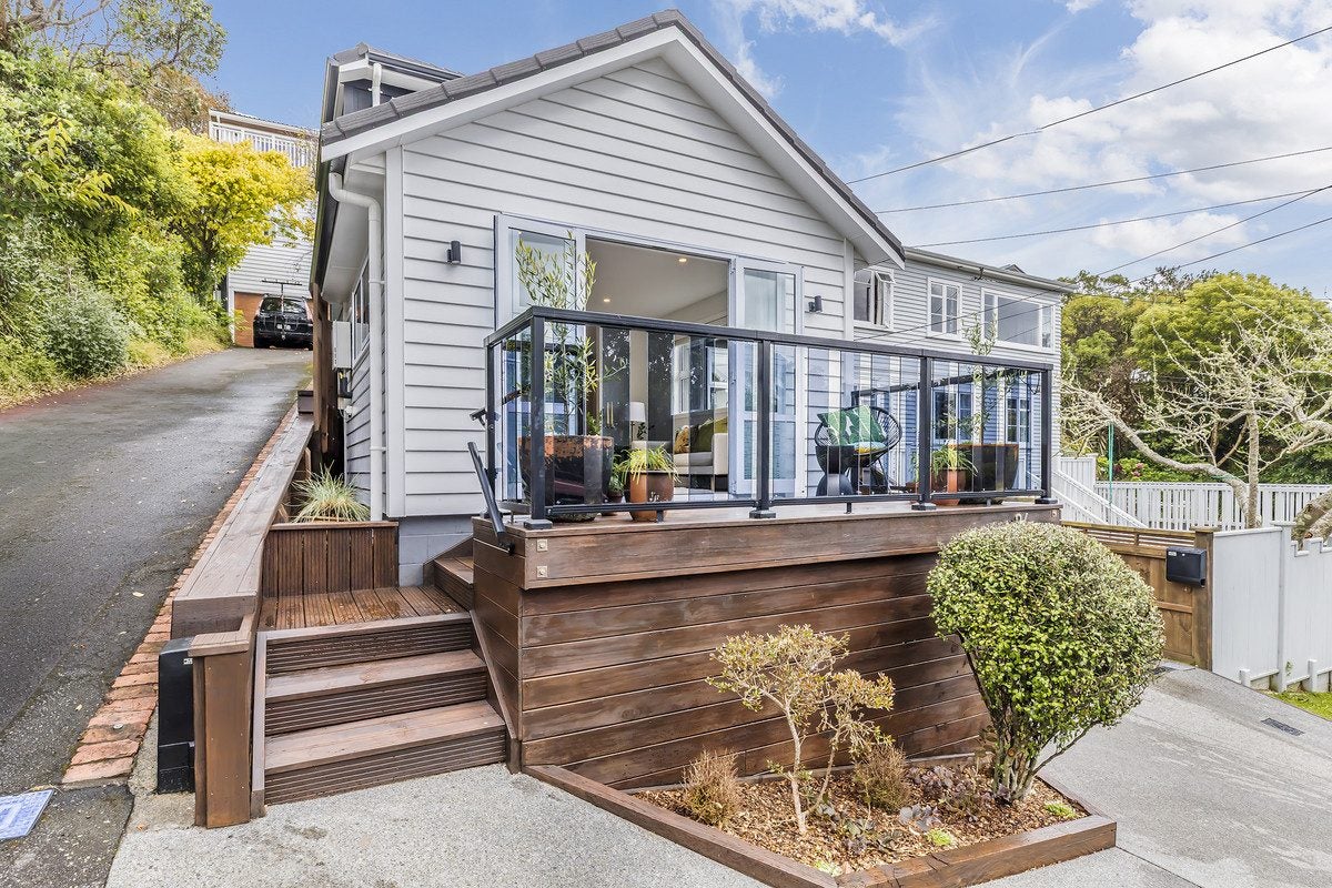 26 Ponsonby Road, Karori, Wellington - Carousel 2