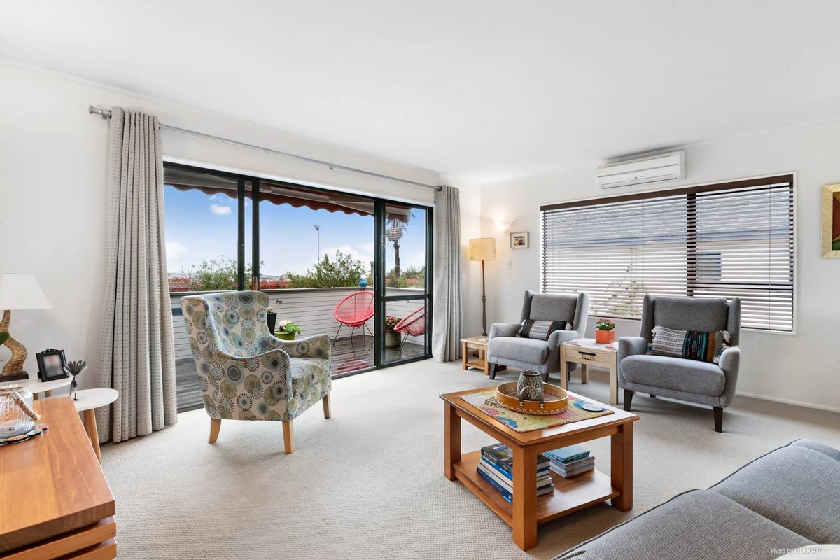 2/171 Stredwick Drive, Torbay, Auckland - Carousel 2