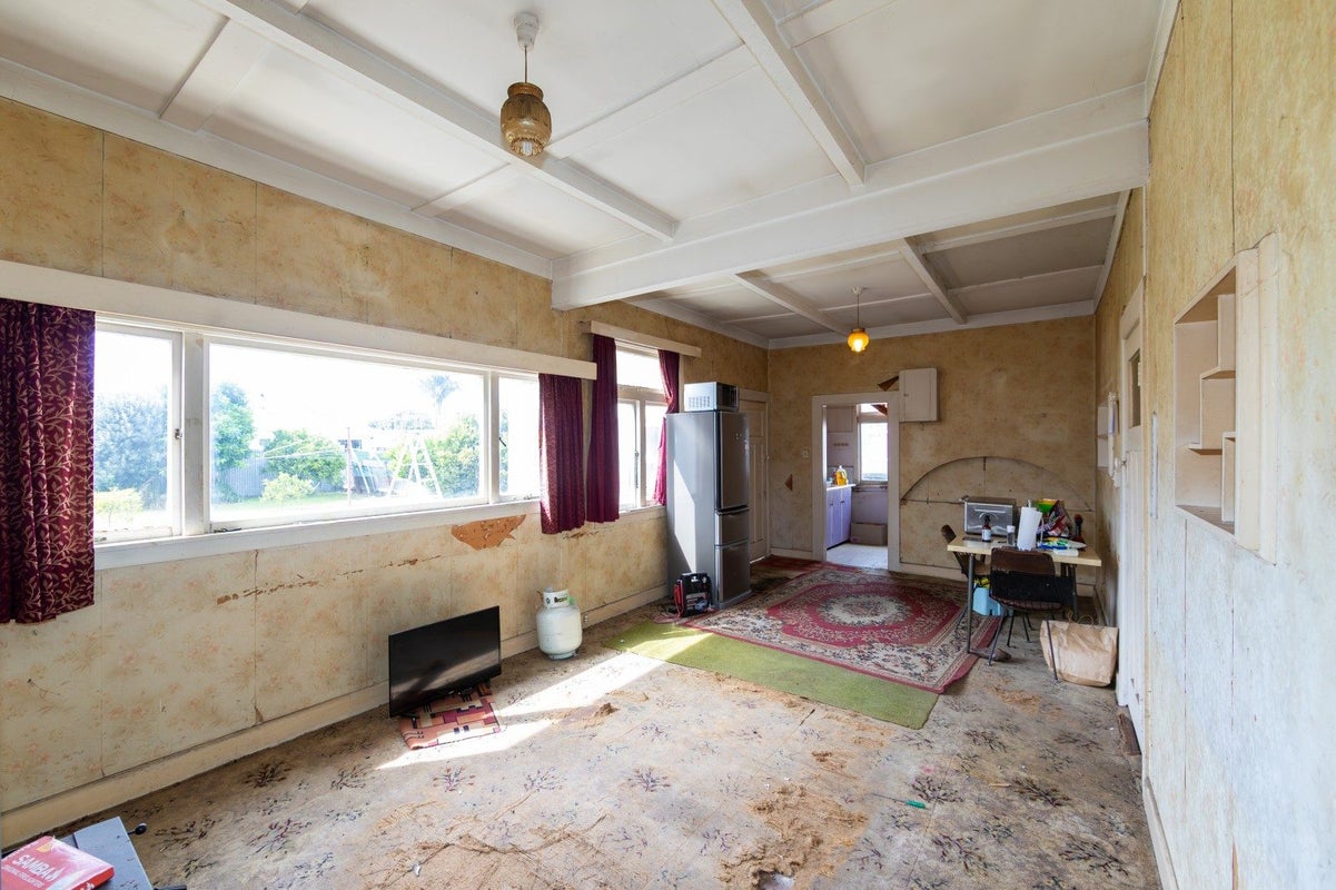 223 Georges Drive, Napier South, Napier - Carousel 2